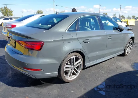 2017 Audi A3 2.0T Premium z USA, uszkodzony, nr VIN WAUGUGFF1H1029095